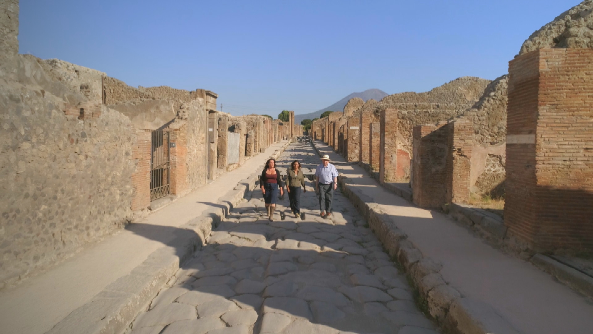 Pompeii’s Final Hours: New Evidence3 Part Series. - Directors Cut Films